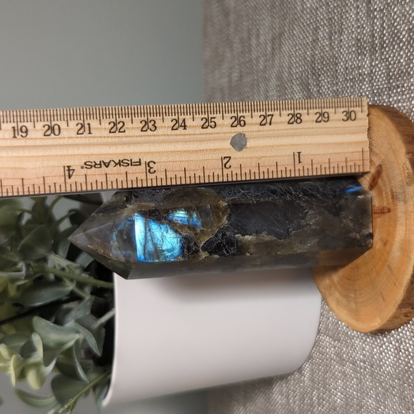Labradorite Tower - Picture 4 of 8